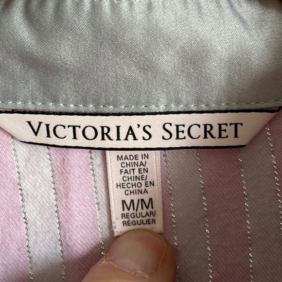 Victoria's Secret Women's Long Sleeve Pink Button Up Sleep‎ Shirt Size Medium - Picture 2 of 11